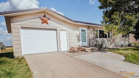 804 Hustead St, Wall, SD 57790 photo 1