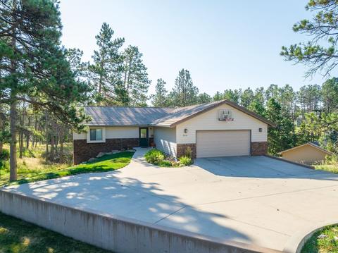 8510 Kings Ct, Rapid City, SD 57702 | 36 Photos | MLS #160832 - Movoto