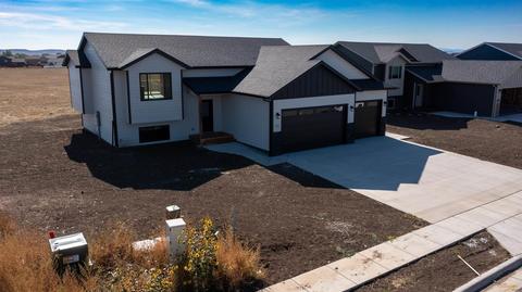 609 Ballista Blvd, Box Elder, SD 57719 photo 1