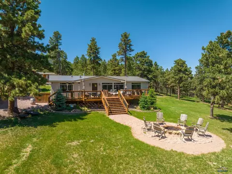 5594 Meadow Retreat Dr, Piedmont, SD 57769