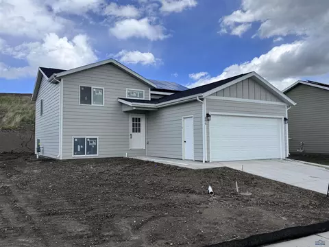 896 Bennington Dr, Box Elder, SD 57719 photo 1