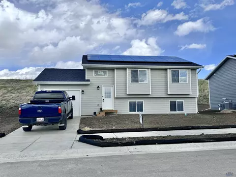 908 Bennington Dr, Box Elder, SD 57719 photo 1