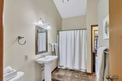 4724 Primrose Pl, Rapid City, SD 57702 photo 16