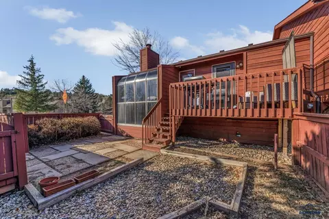 4724 Primrose Pl, Rapid City, SD 57702 photo 2
