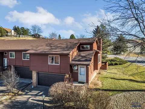 4724 Primrose Pl, Rapid City, SD 57702