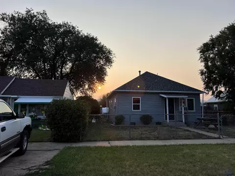 705 Halley Ave, Rapid City, SD 57701