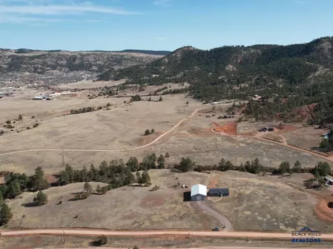 27548 Sunflower Trl, Hot Springs, SD 57747