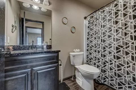 Bath - 7993 Steamboat Rd, Summerset, SD 57769 photo 2 of 3