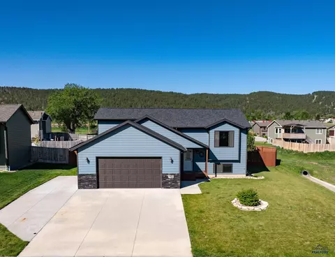 Exterior - 7993 Steamboat Rd, Summerset, SD 57769 photo 2 of 4