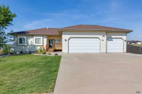 23003 Morninglight Dr, Rapid City, SD 57703