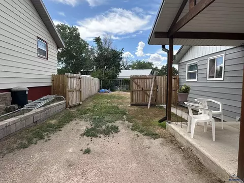 308 10th Ave, Edgemont, SD 57735 photo 3