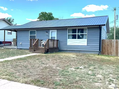 308 10th Ave, Edgemont, SD 57735 photo 1