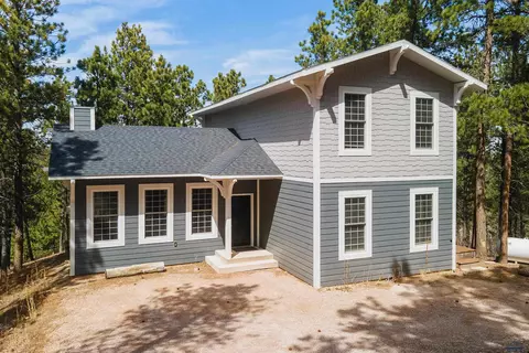 110 Fredrick Ln, Rapid City, SD 57702