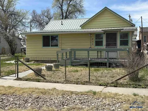 402 3rd Ave, Edgemont, SD 57735
