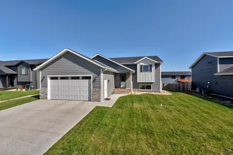 540 Antietam Dr, Box Elder, SD 57719 photo 1
