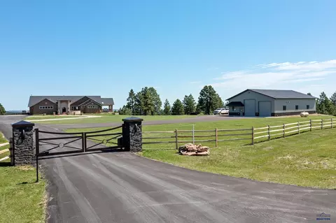 23831 Ranch View Ct, Rapid City, SD 57702
