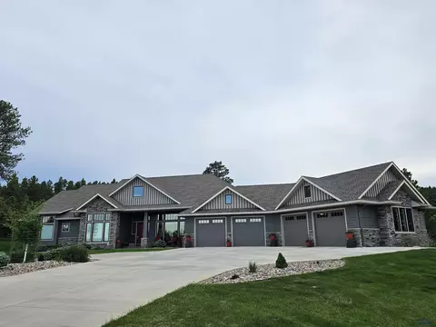 9649 N Emerald Ridge Rd, Rapid City, SD 57702