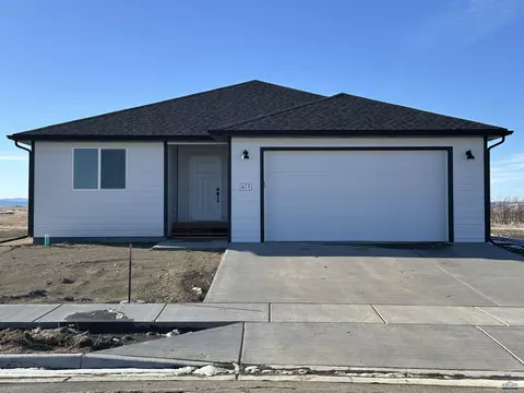 417 Alpha Ave, Box Elder, SD 57719