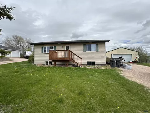 501 Cardinal Ct, Box Elder, SD 57719 photo 1