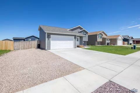 636 Liberty Park Dr, Box Elder, SD 57719 photo 1
