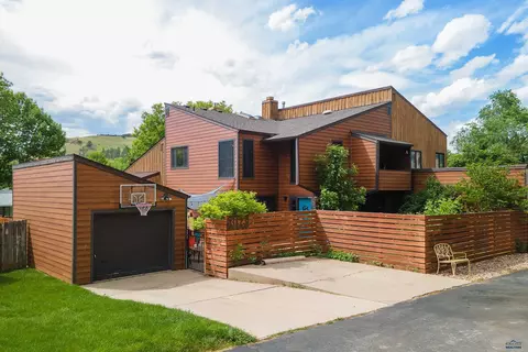 3123 W Park Ln, Rapid City, SD 57702