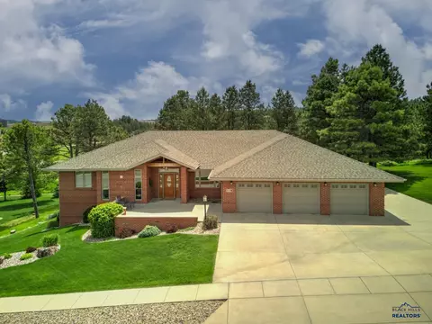 7179 Prestwick Rd, Rapid City, SD 57702