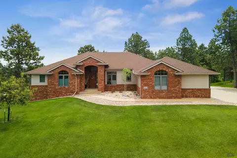 6622 Maidstone Ct, Rapid City, SD 57702
