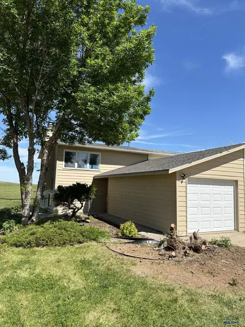 610 Ennen Dr, Rapid City, SD 57703