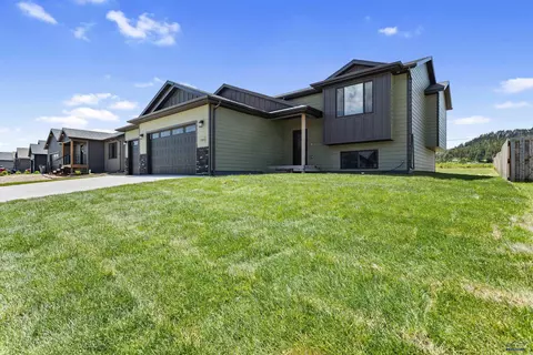 13861 Telluride St, Summerset, SD 57769 photo 2