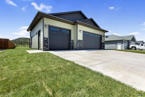13861 Telluride St, Summerset, SD 57769 photo 3