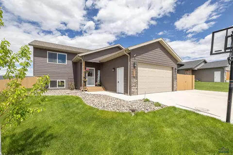 1236 Kodiak Dr, Box Elder, SD 57719 photo 1