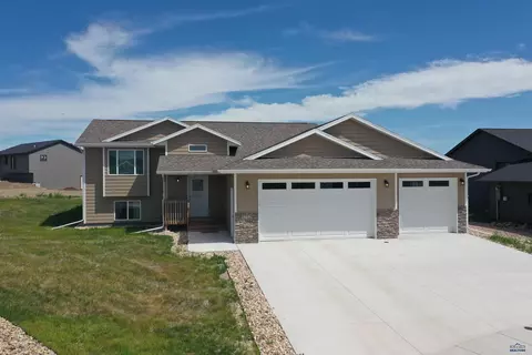 3712 Browning Ct, Rapid City, SD 57703