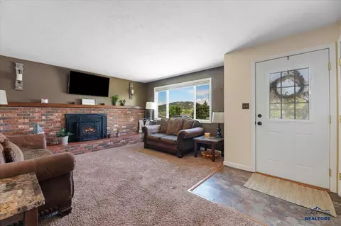 210 Tulsa Dr, Sturgis, SD 57785 photo 3