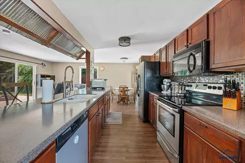 210 Tulsa Dr, Sturgis, SD 57785 photo 6