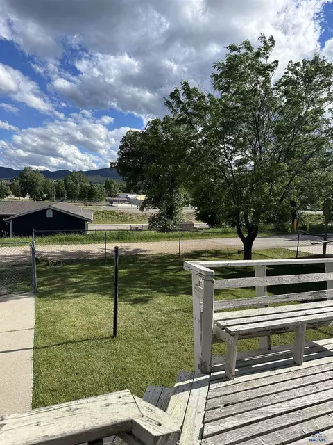 1512 Jackson, Sturgis, SD 57785 photo 4