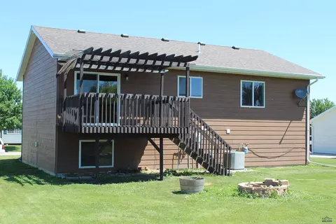 319 Ruhe Ln, Box Elder, SD 57719 photo 3