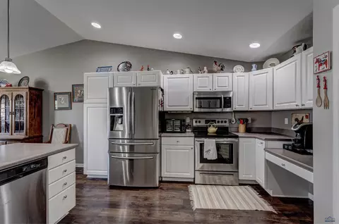 6924 Emerald Heights Rd, Summerset, SD 57718 photo 10