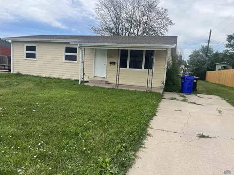1306 Downing, Rapid City, SD 57701