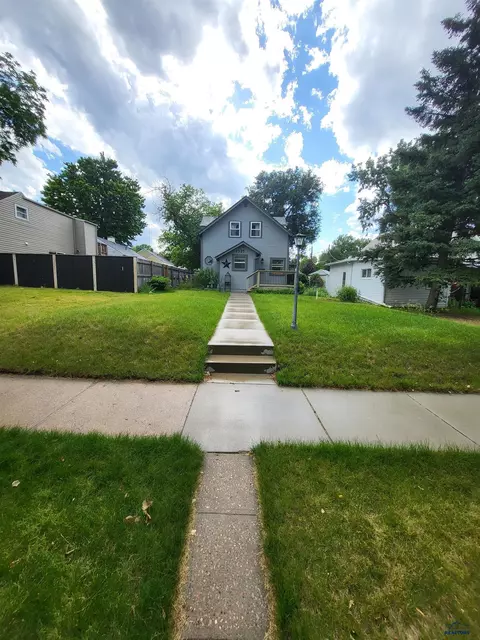 1325 9th St, Rapid City, SD 57701