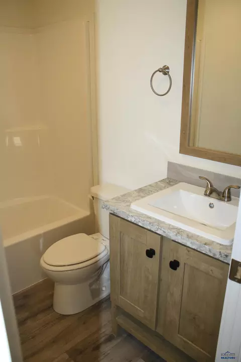 Bath - 409 Freedom Ln, Buffalo, SD 57720 photo 3 of 3