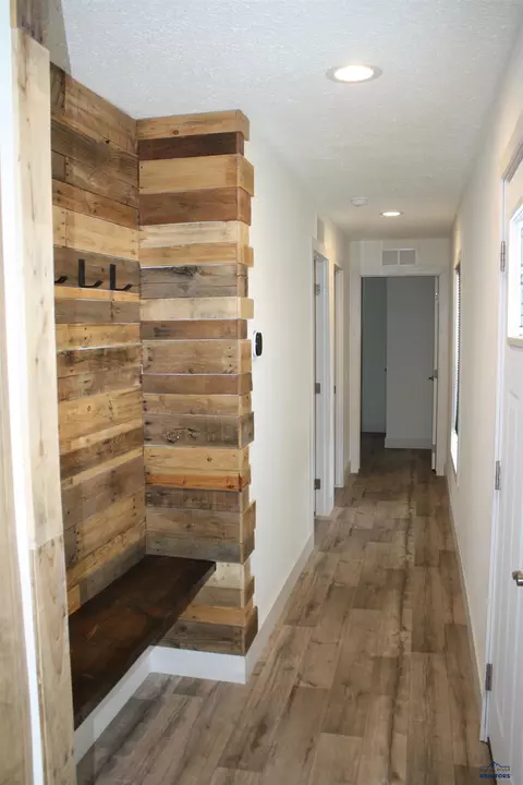 Entry Way - 409 Freedom Ln, Buffalo, SD 57720 photo 1 of 1