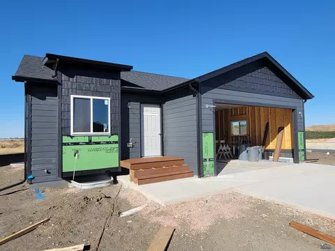 5610 Coal Bank Dr, Rapid City, SD 57701