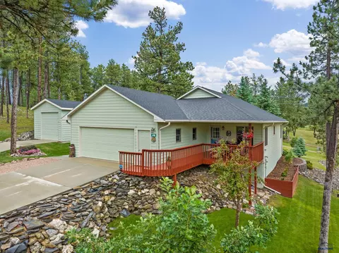 416 Lacys Ct, Hill City, SD 57745