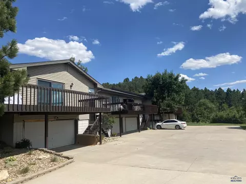4226 Foothill Dr, Rapid City, SD 57702