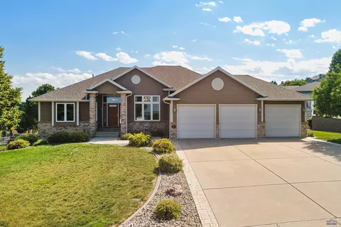 1123 Alta Vista Dr, Rapid City, SD 57701