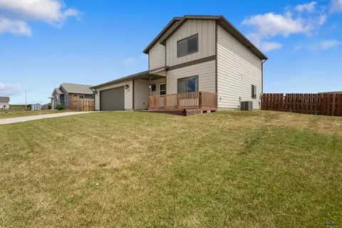 112 Maxwell Dr, Box Elder, SD 57719 photo 2