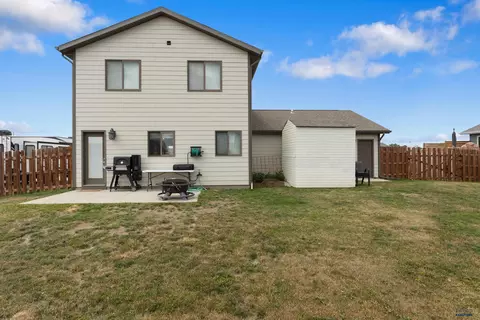 112 Maxwell Dr, Box Elder, SD 57719 photo 6