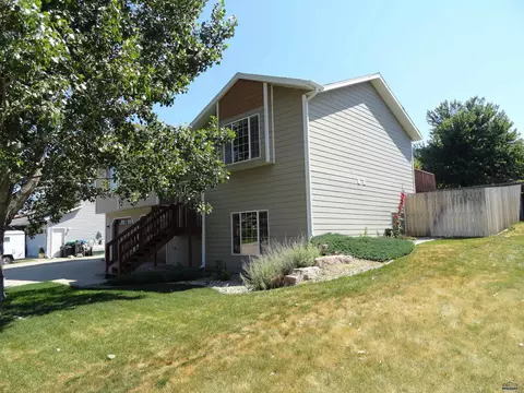 2378 Hillside Dr, Sturgis, SD 57785 photo 3
