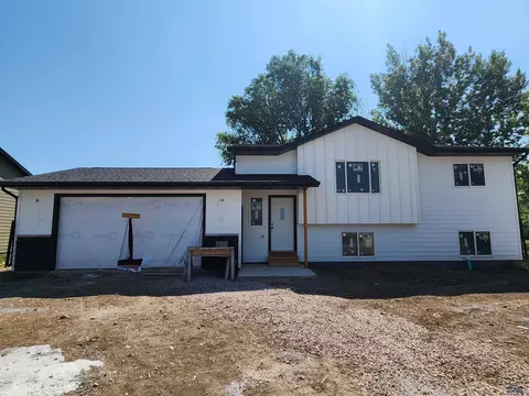 4070 Altor Ln, Rapid City, SD 57703