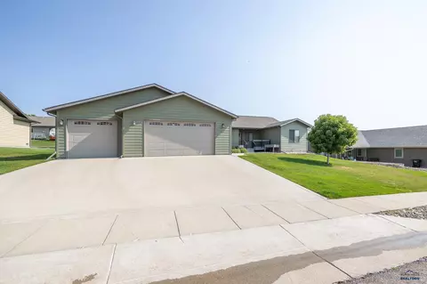 514 Sandra Ln, Rapid City, SD 57701